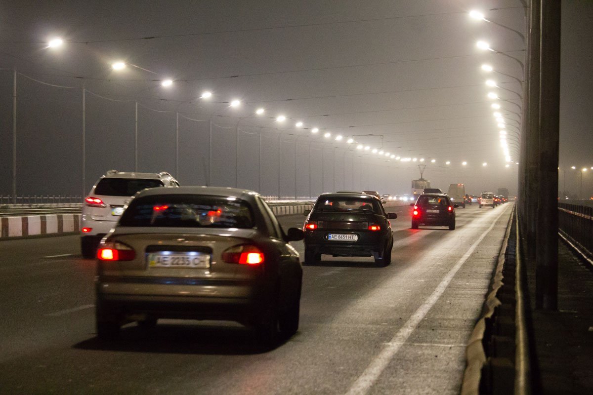 Два ДТП перед въездом на Кайдакский мост: образовалась пробка 5