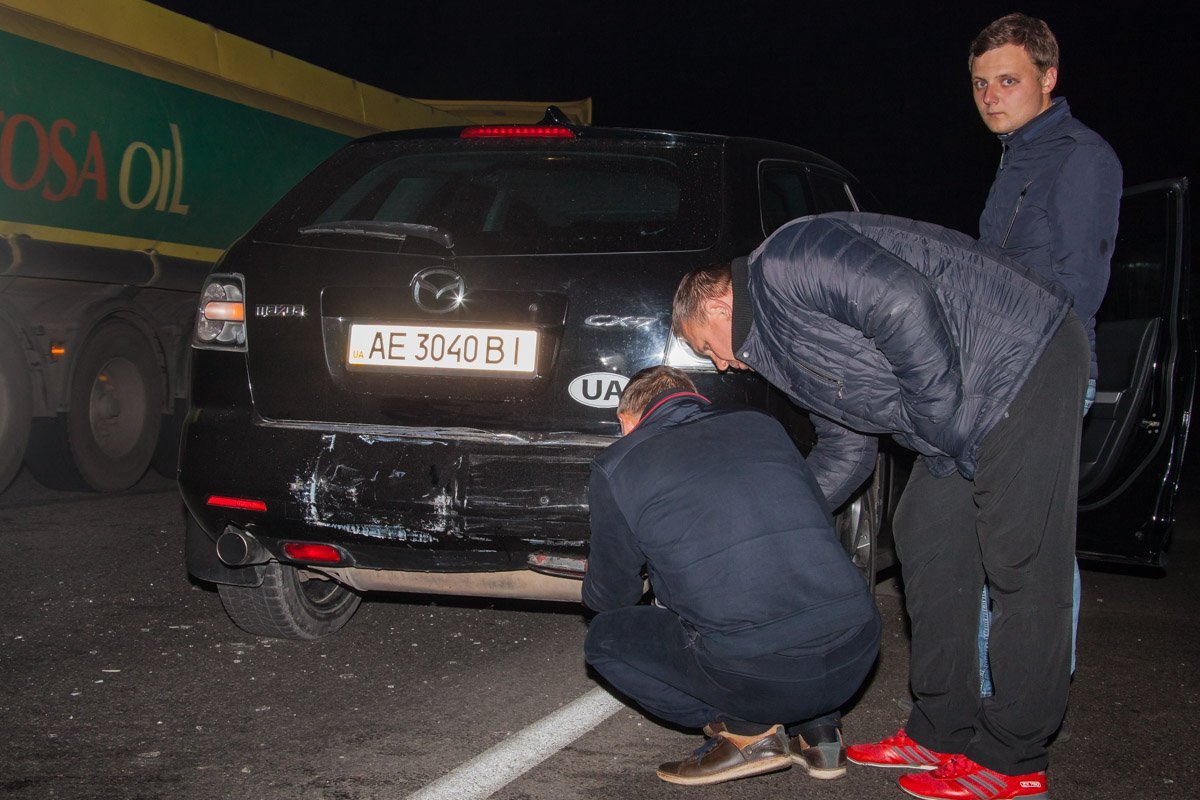 ДТП на Донецком шоссе: столкнулись Mazda и Жигули 4