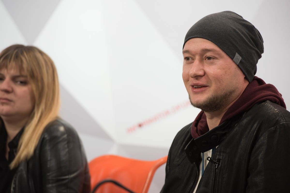 Андрей Хлывнюк Фронтмен "Бумбокс" рассказал про новый альбом, конфликт с Бастой и песню для похорон 1