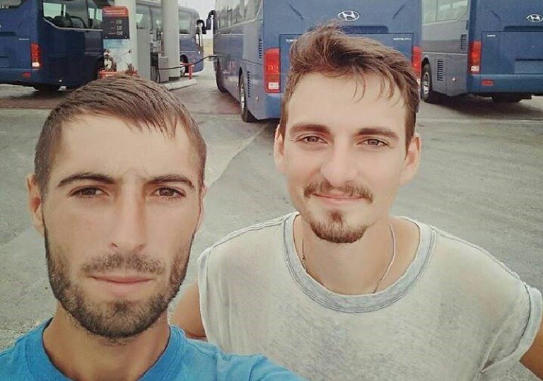 Александр Бабинец - на фото справа и его товарища Велев Сергей Александр Бабинец - на фото справа и его товарища Велев Сергей