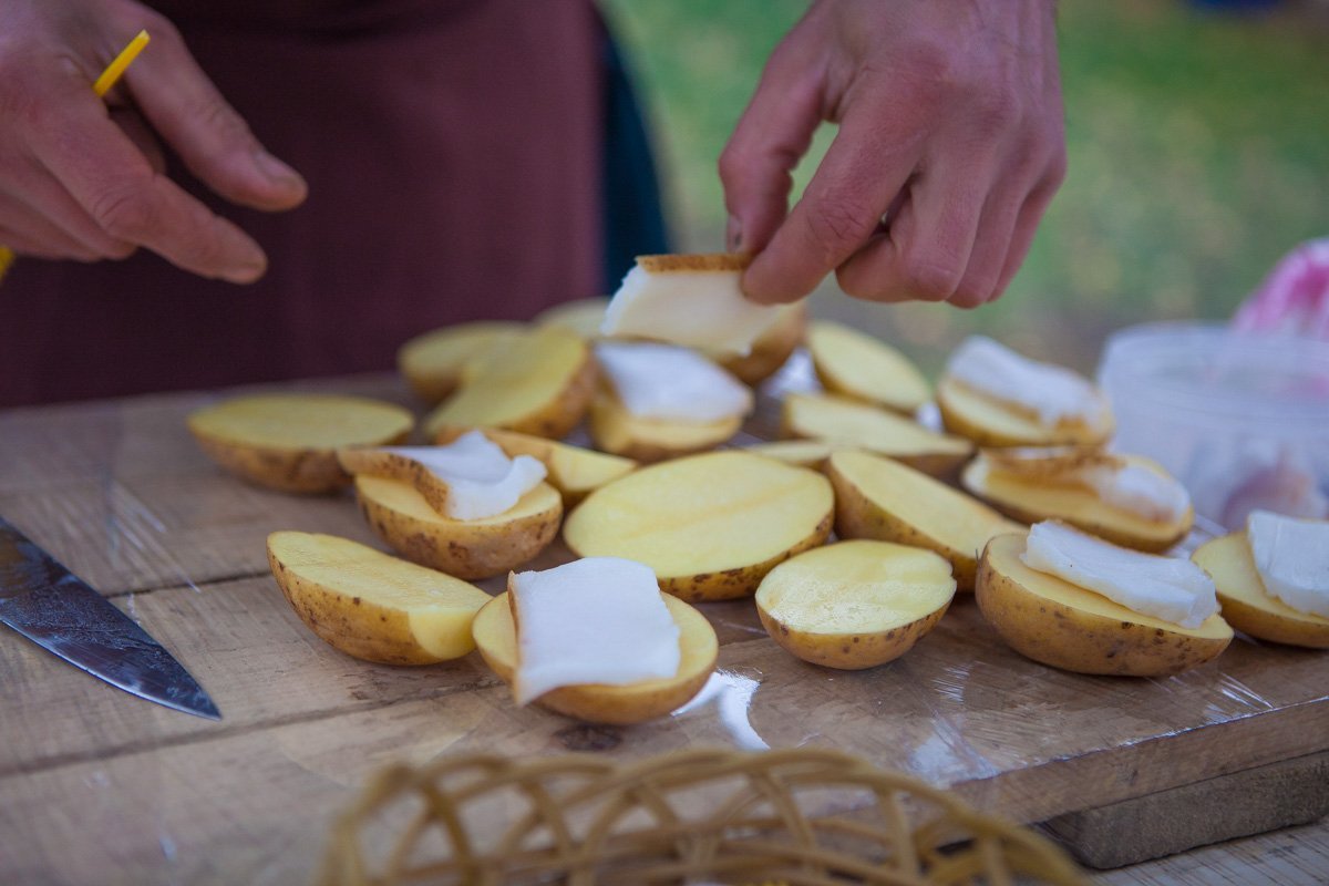 На левобережье Днепра метали ножи и ели «кораблики»: как прошел фестиваль «Лютий фест» 7