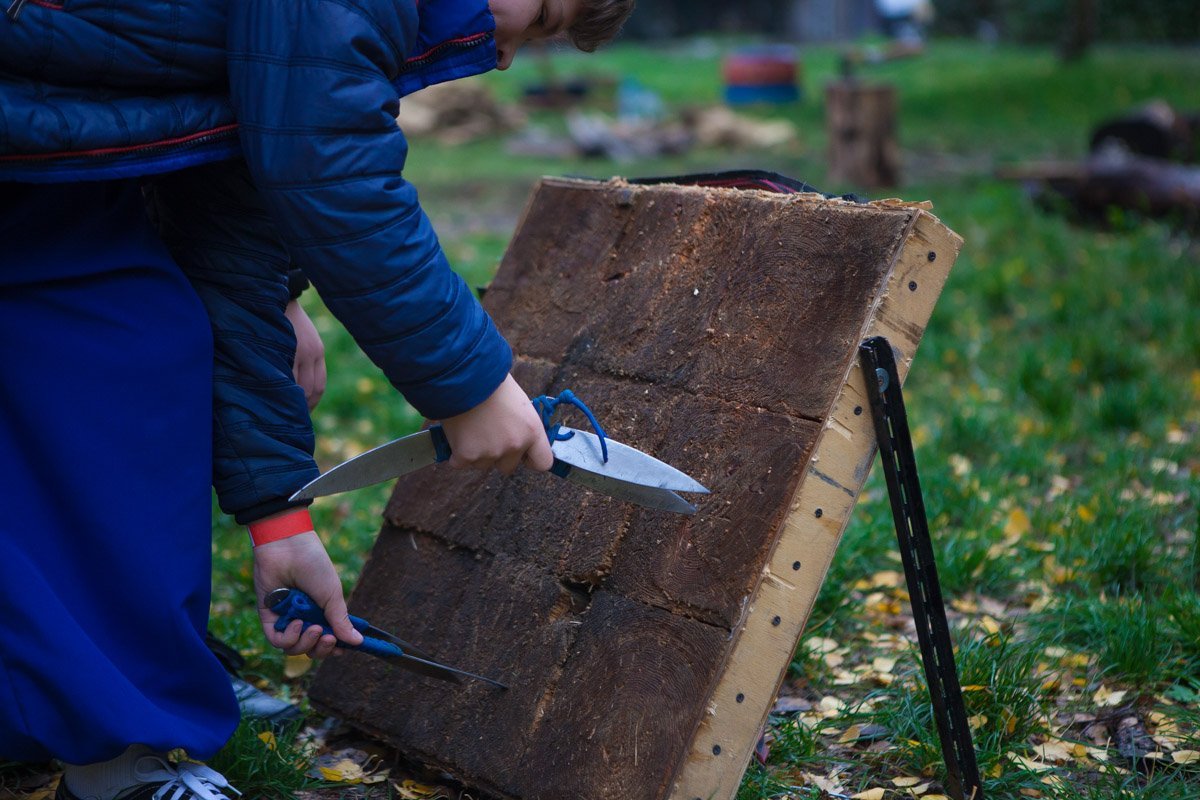 На левобережье Днепра метали ножи и ели «кораблики»: как прошел фестиваль «Лютий фест» 14