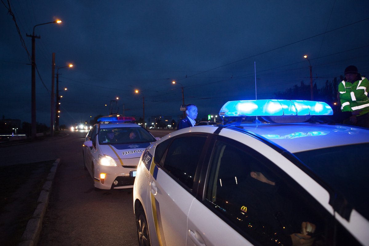 На Слобожанском проспекте полиция задержала машину с нетрезвым подполковником за рулем 1