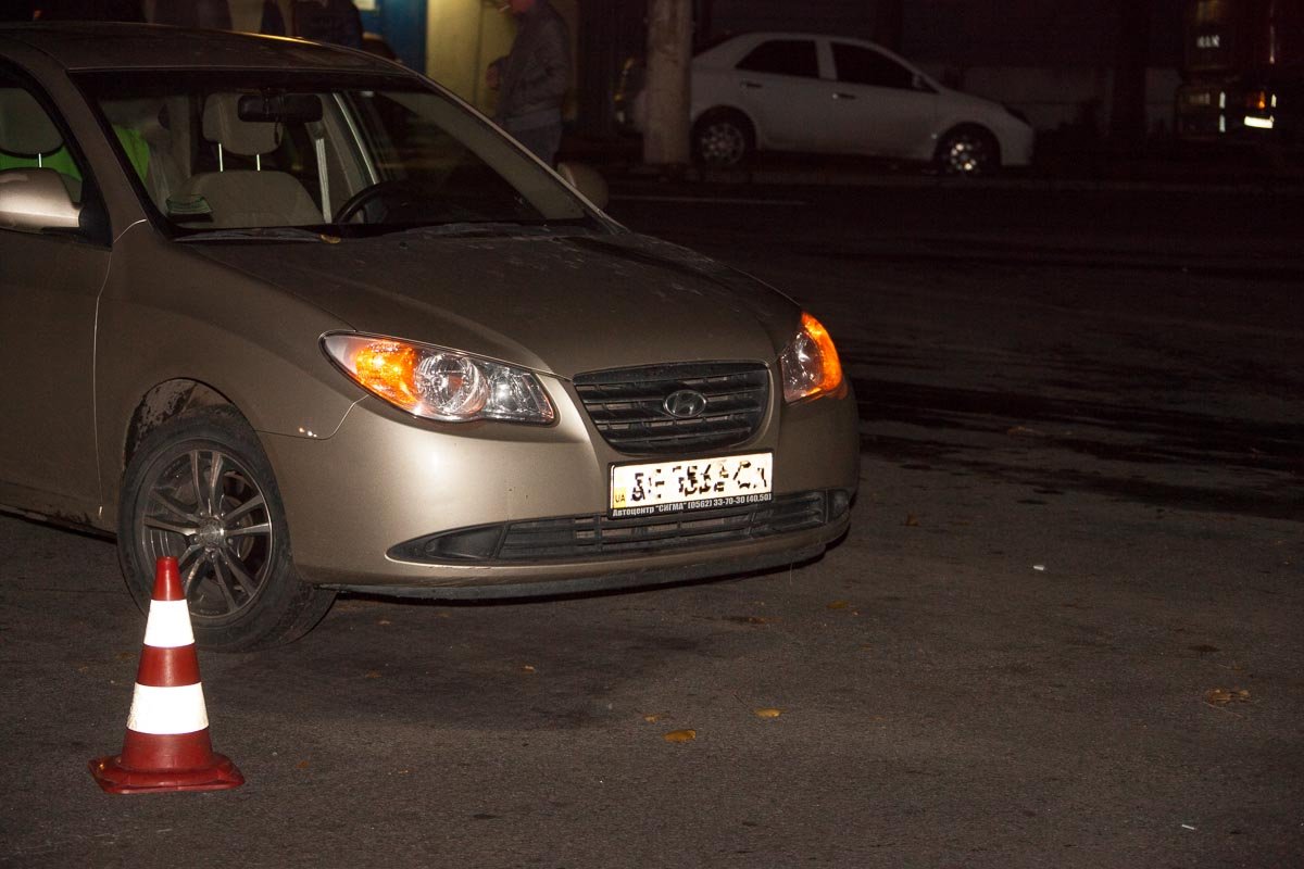 На Кротова автомобиль Hyundai сбил 60-летнюю женщину 2