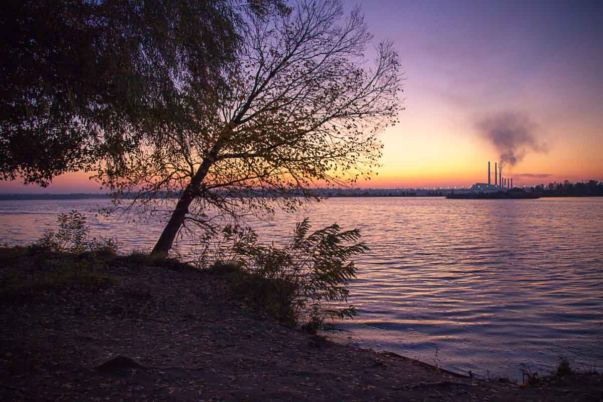 Как проснулся Днепр 23 октября: фото рассвета с косы на Победе 3