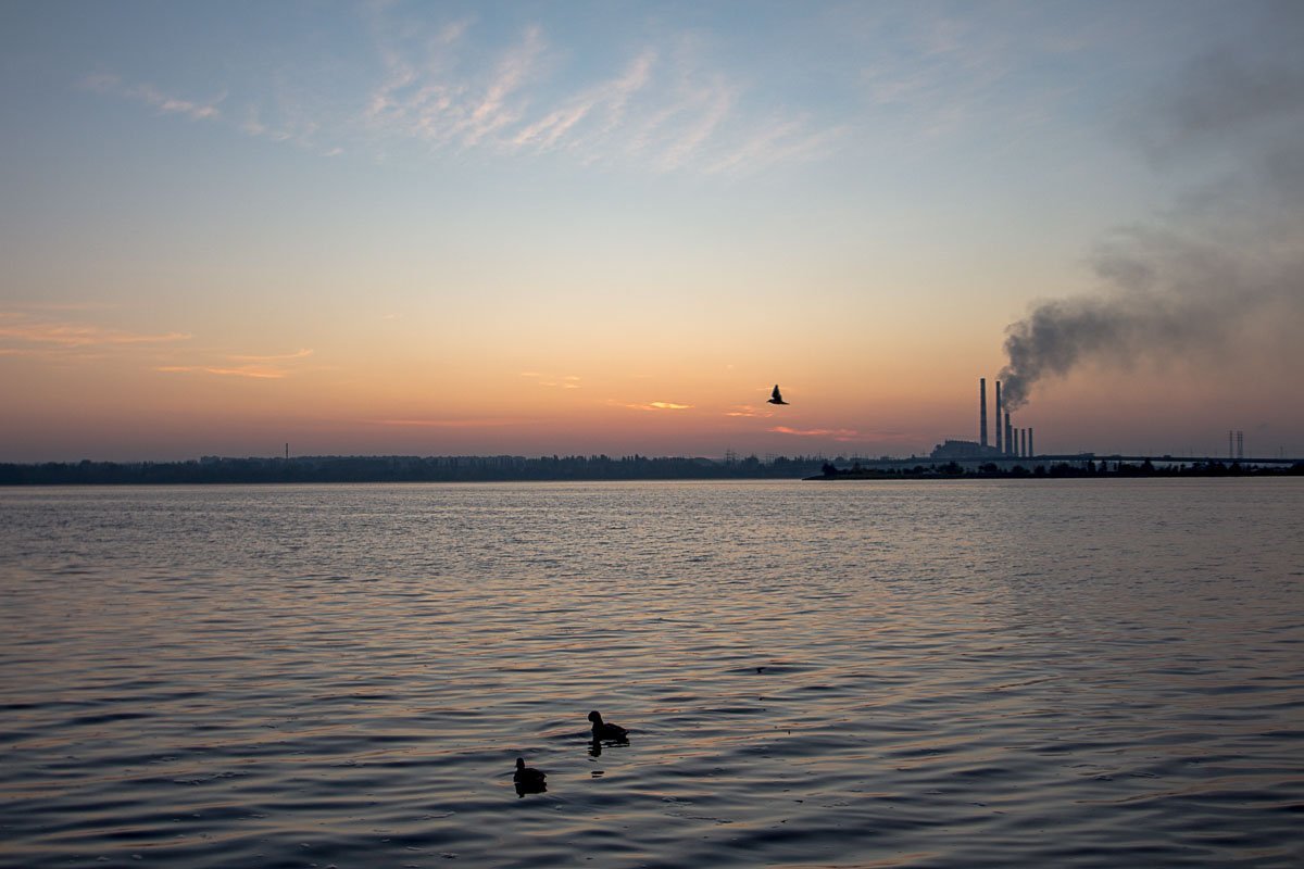 Как проснулся Днепр 23 октября: фото рассвета с косы на Победе 4