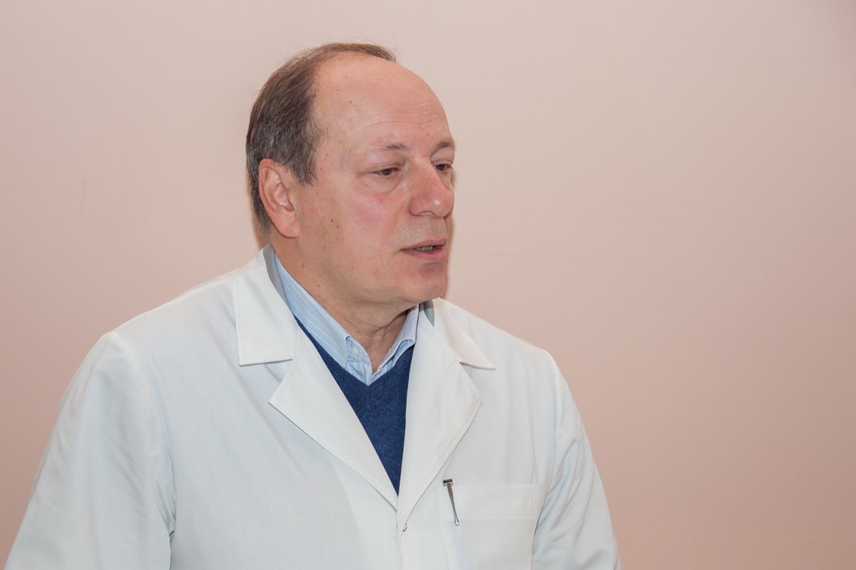 В Днепре медицинскому центру матери и ребенка подарили единственный в области стол-рентген 4