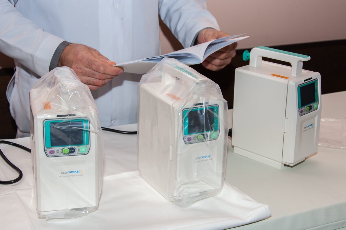 В Днепре медицинскому центру матери и ребенка подарили единственный в области стол-рентген 5