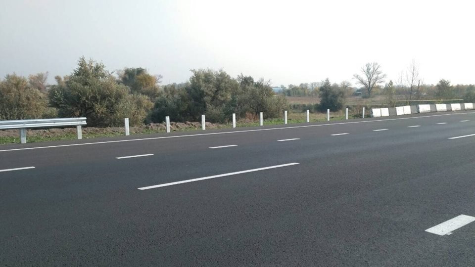 В Днепре с отремонтированной трассы украли ограждения 1