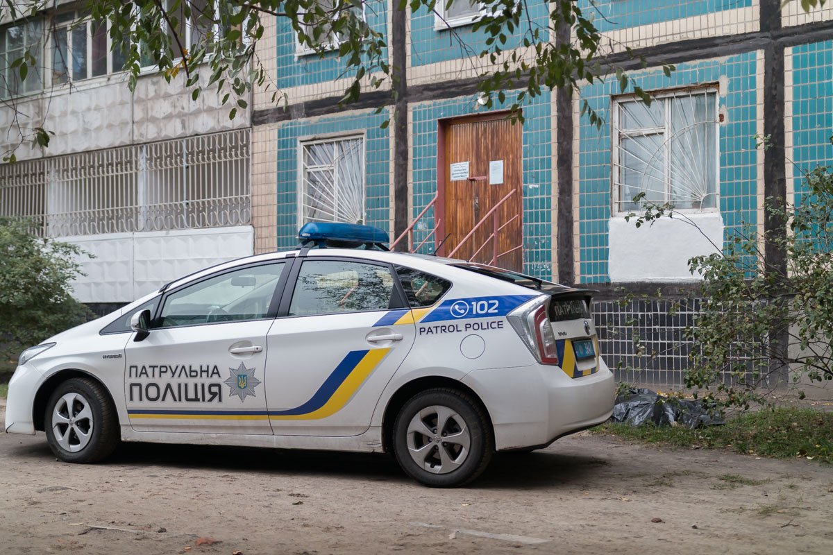 Самоубийство на Большой Диевской: женщина выпрыгнула из окна 1