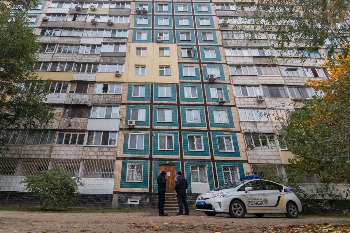 Самоубийство на Большой Диевской: женщина выпрыгнула из окна 4