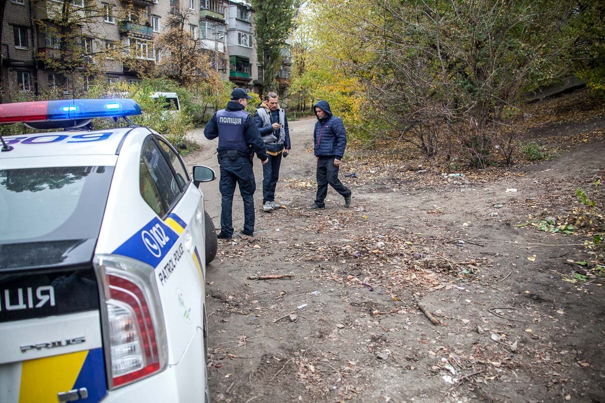 В Приднепровске рядом со школой нашли снаряд 2