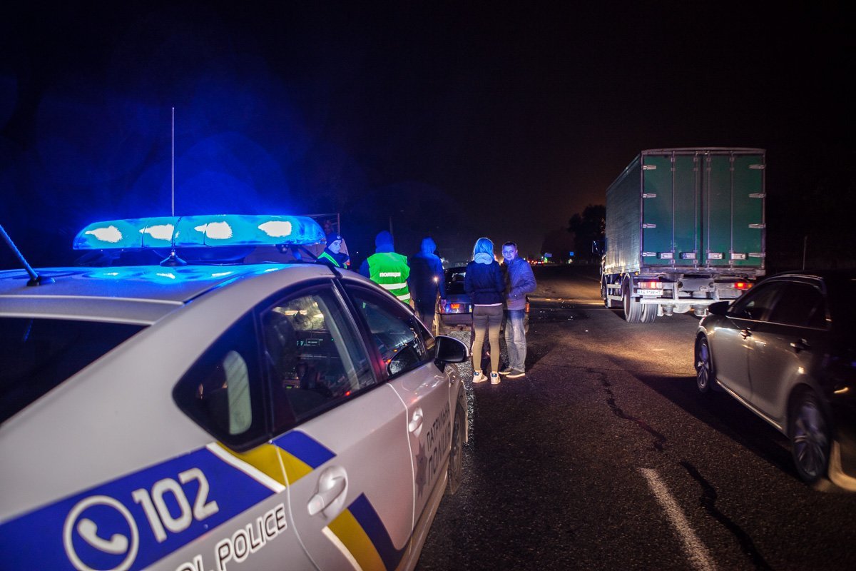 На Криворожском шоссе столкнулись Lada и Fiat: пострадал мужчина 5