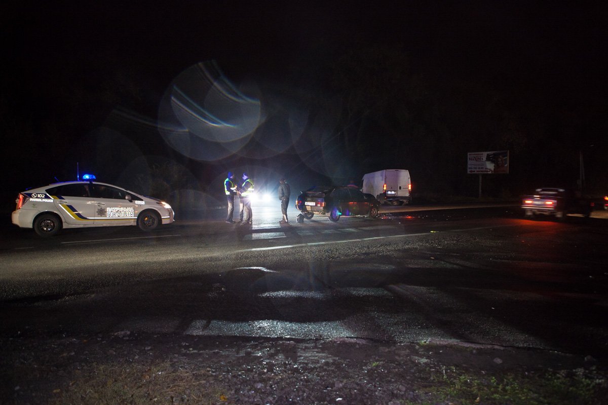 На Криворожском шоссе столкнулись Lada и Fiat: пострадал мужчина 7