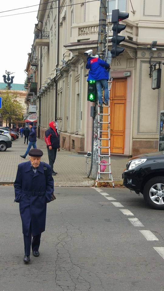 Не выходи из комнаты, не совершай ошибок: за жителями Днепра будут следить 1