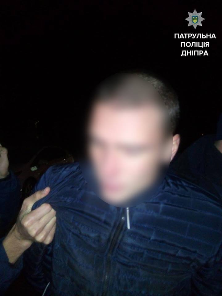 В Днепре по Паникахи мужчина гулял с гранатометом 1