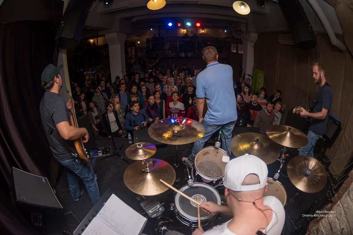 В Днепр с бесплатным концертом приехали Тартак и немецкая группа Die Sonne 3