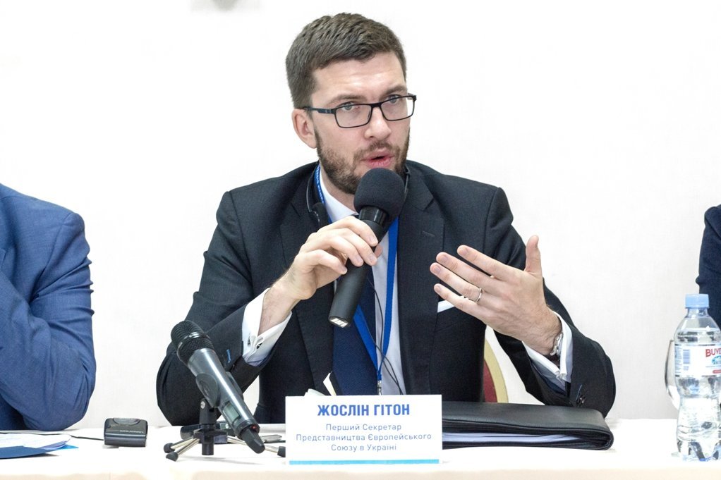 У Дніпрі говорили про особливості експорту українських товарів 8