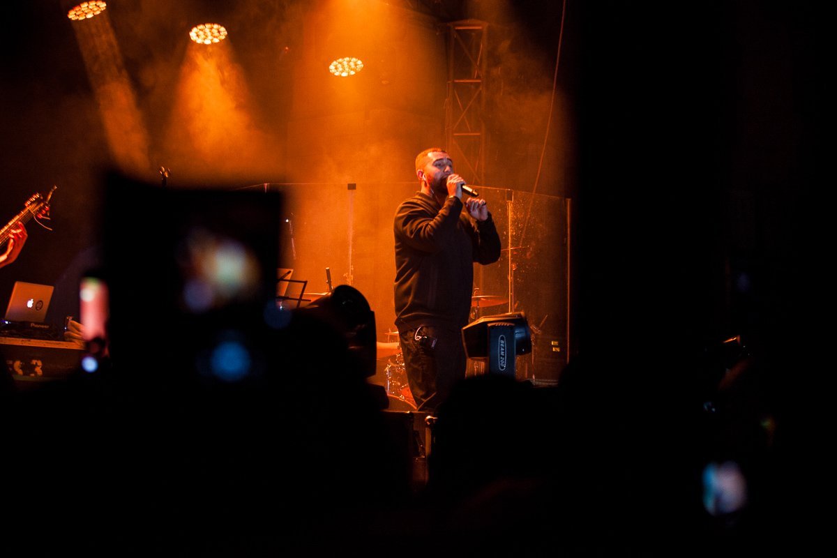 Концерт Jah Khalib: как молодой певец "зажег" в Днепре 7