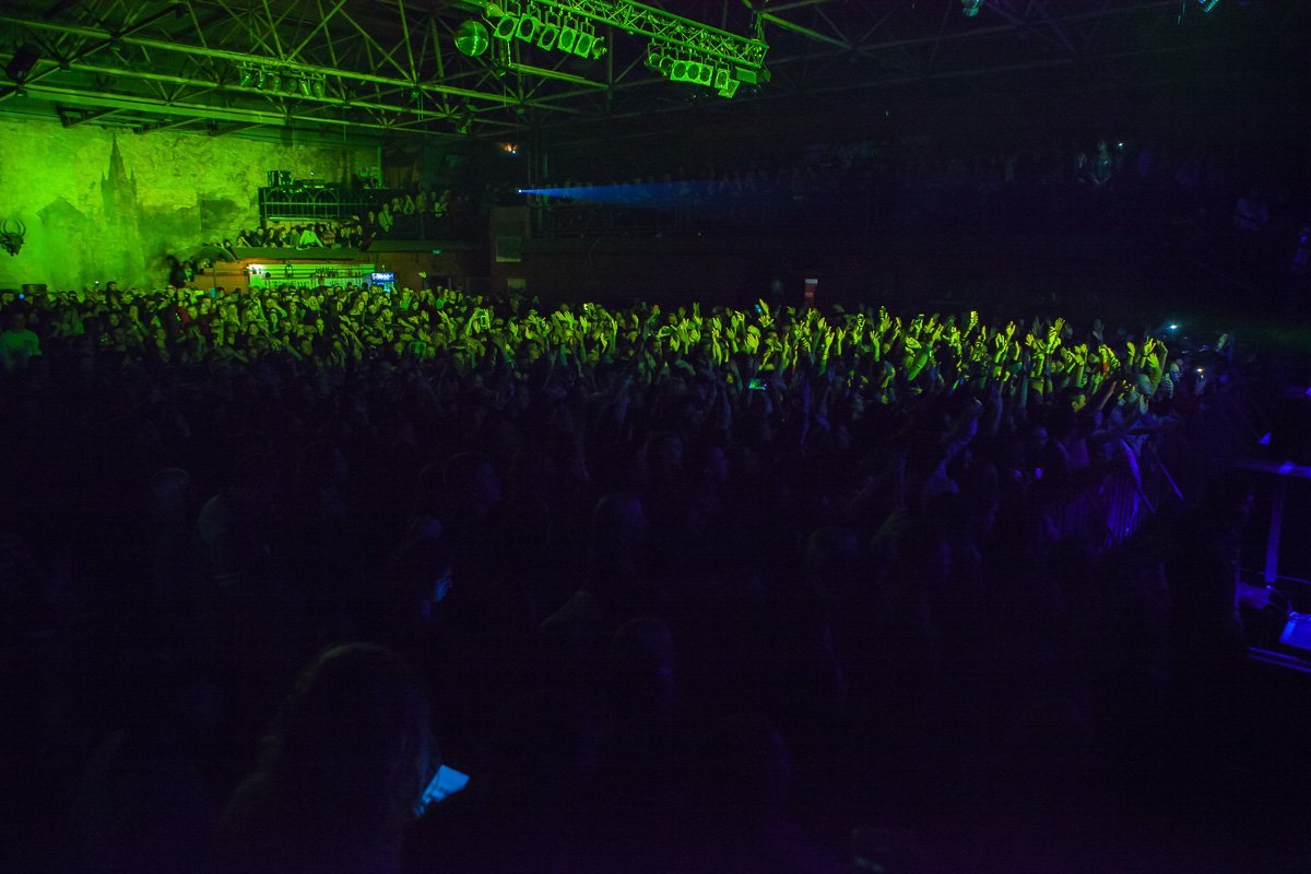 Концерт Jah Khalib: как молодой певец "зажег" в Днепре 10