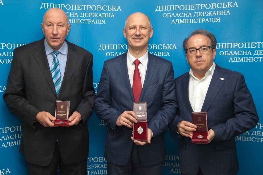 У ДніпроОДА вручили держнагороди 23 мешканцям області 5