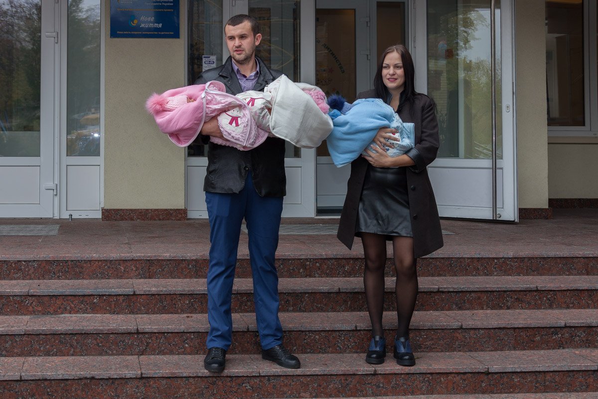 Долгожданное чудо в Днепре: женщина родила тройню 1
