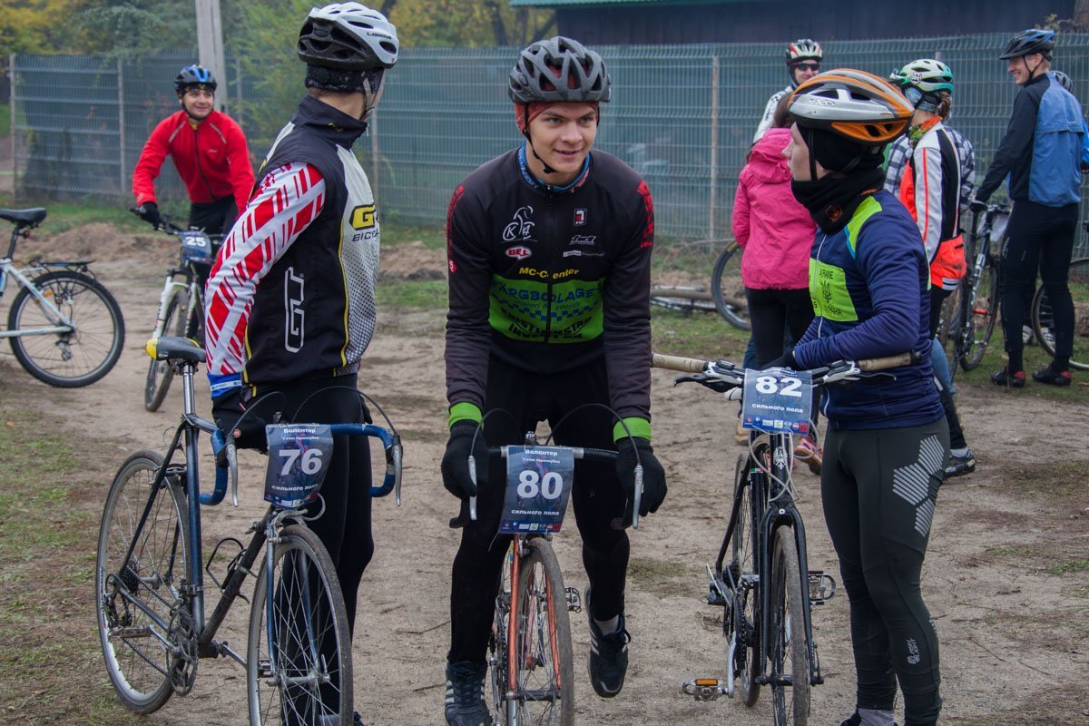 В Днепре состоялся благотворительный велопробег 12