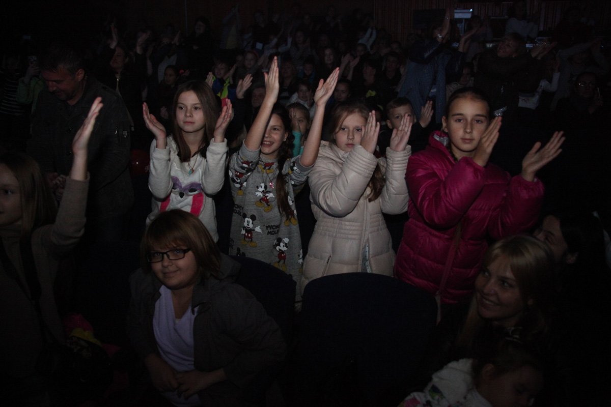 В Днепре Светлана Тарабарова и Амадор Лопес выступили на детском талант-шоу 8