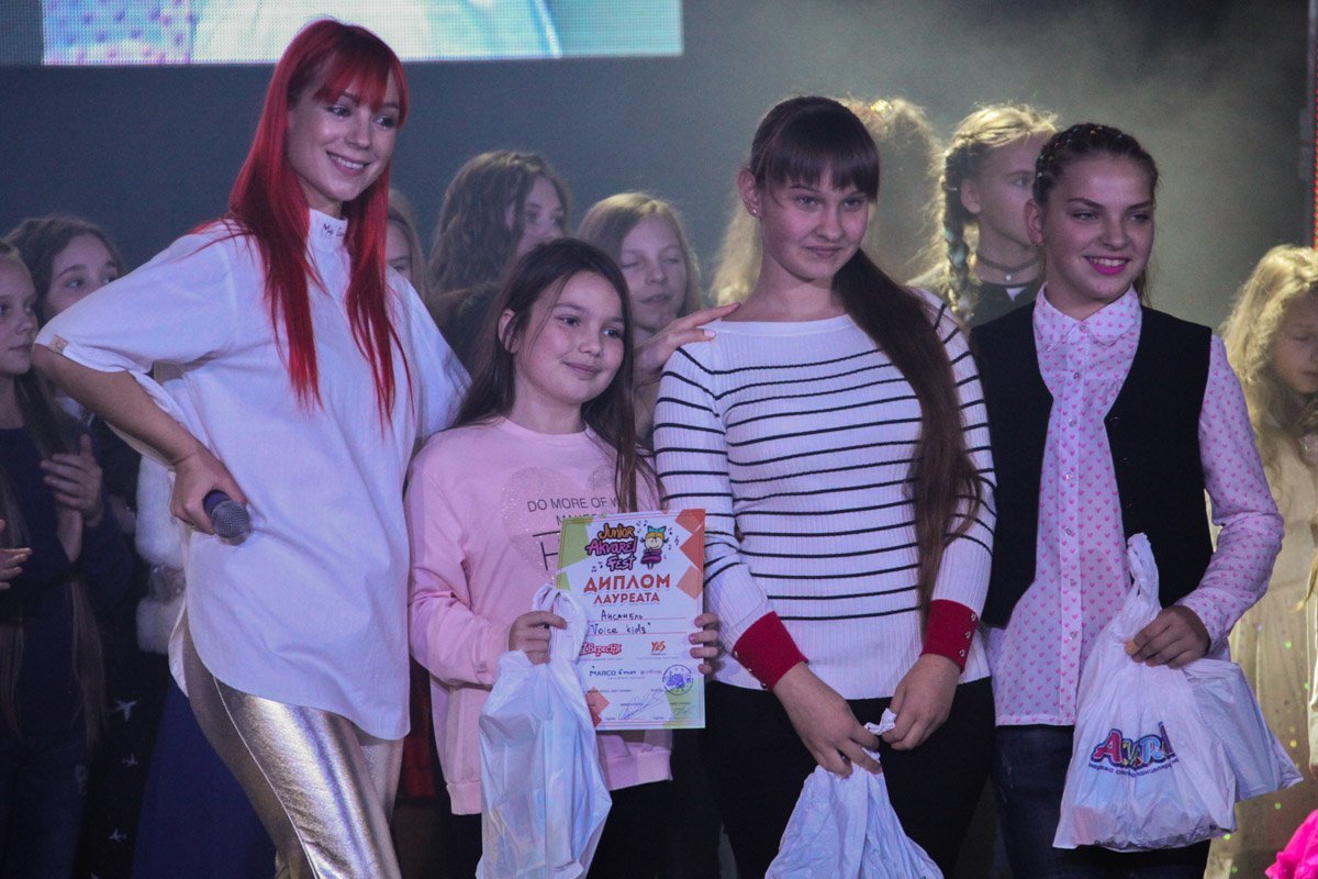 В Днепре Светлана Тарабарова и Амадор Лопес выступили на детском талант-шоу 16