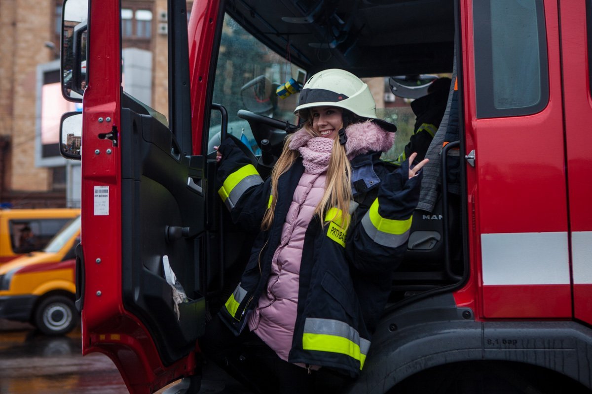 День спасателя в Днепре: полицейские, врачи и пожарные провели мастер-классы 2