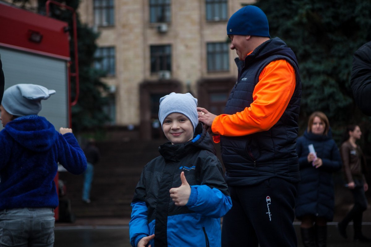 День спасателя в Днепре: полицейские, врачи и пожарные провели мастер-классы 7