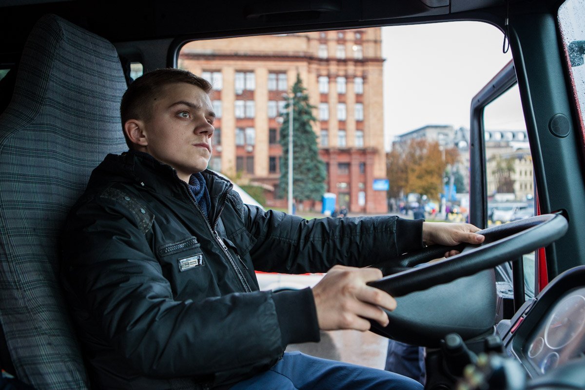 День спасателя в Днепре: полицейские, врачи и пожарные провели мастер-классы 14