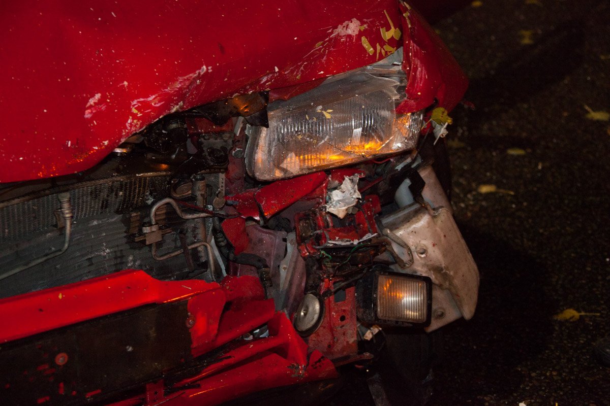 ДТП с пострадавшим в центре Днепра: столкнулись Toyota и Mazda 6