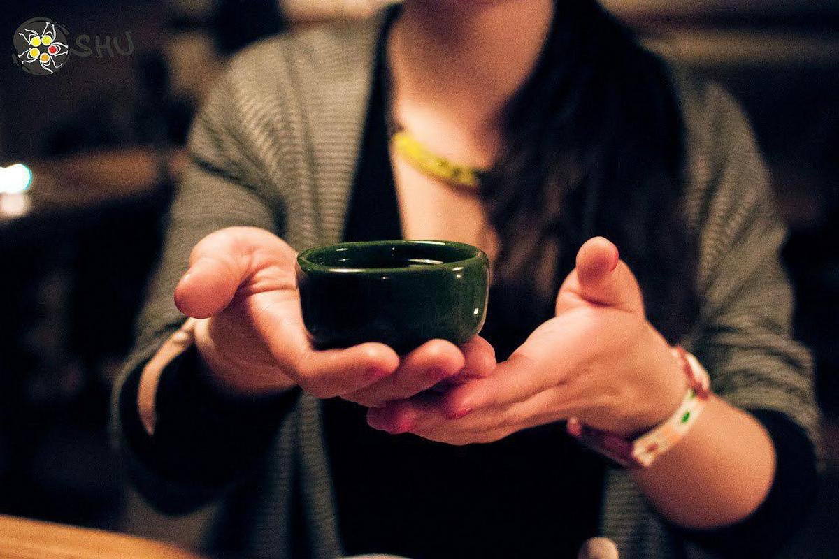 В Днепре прошла китайская чайная церемония в честь закрытия нашумевшего кафе 2