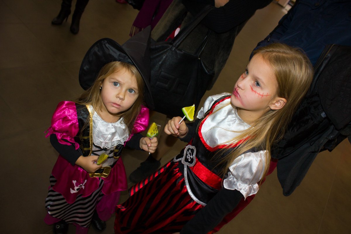 Страшно мило: в ТЦ "Наша Правда" прошла детская Хэллоуин-вечеринка 3