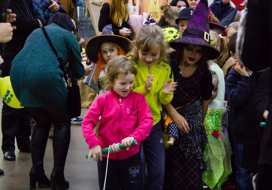 Страшно мило: в ТЦ "Наша Правда" прошла детская Хэллоуин-вечеринка 11