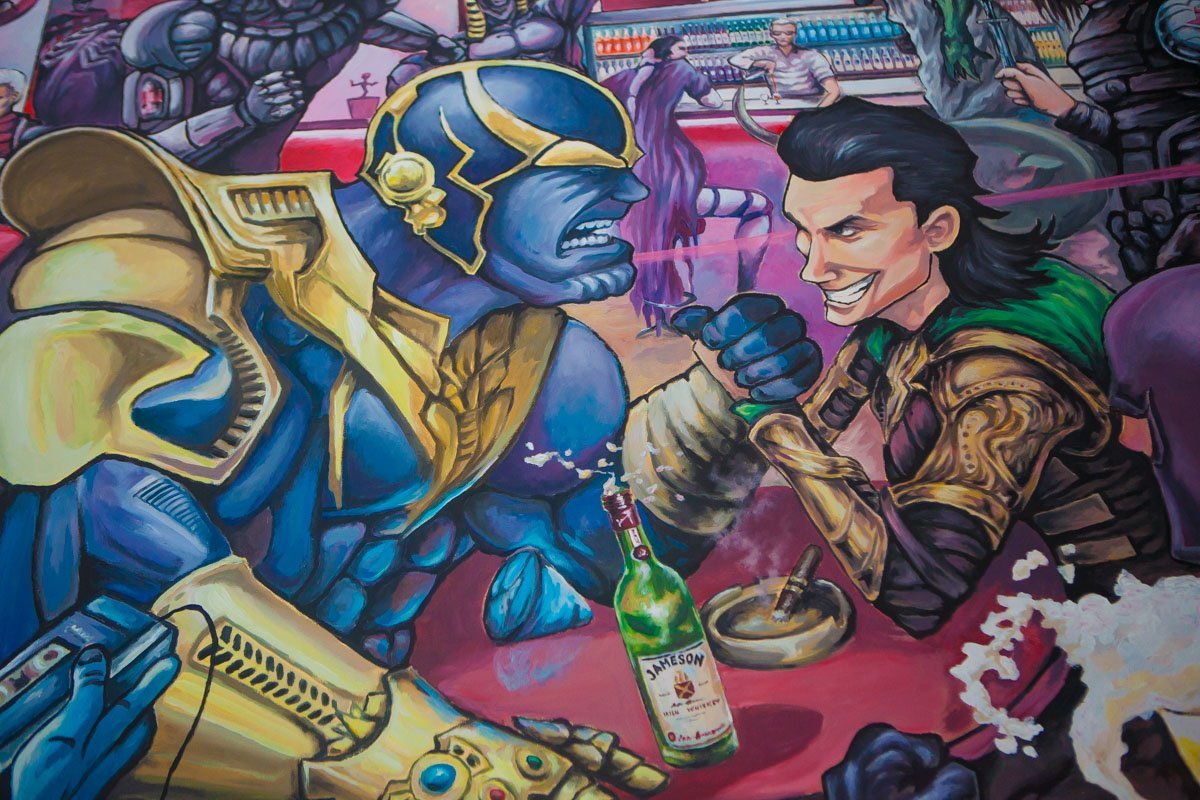 Супергерои, пицца и игровые приставки: в Днепре открылся Комикс-бар 3