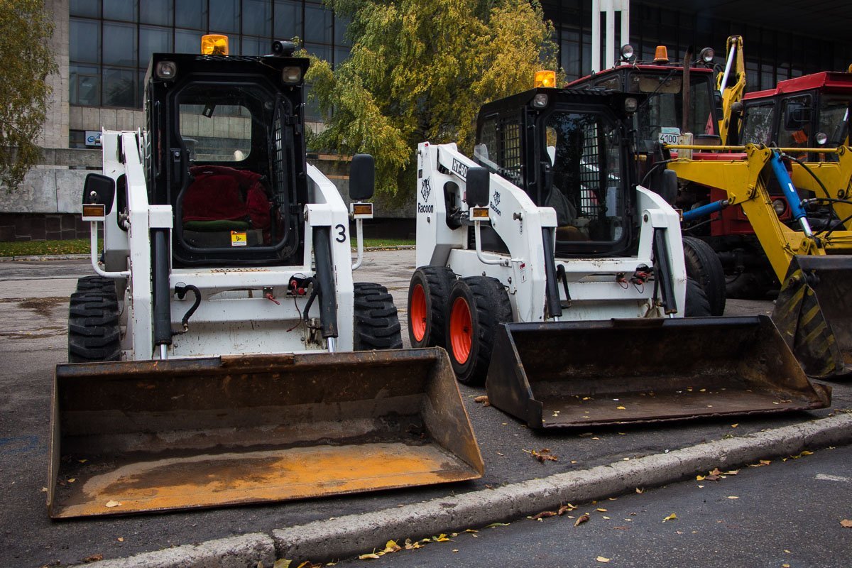 В Днепре показали обновленный автопарк коммунальной техники 3
