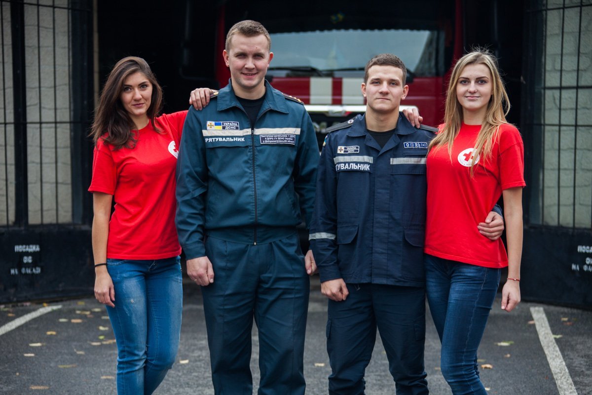 Всегда готовы спасти! Всегда готовы спасти!