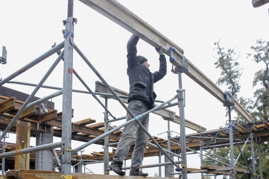 Сейчас подрядчики возводят второй Сейчас подрядчики возводят второй