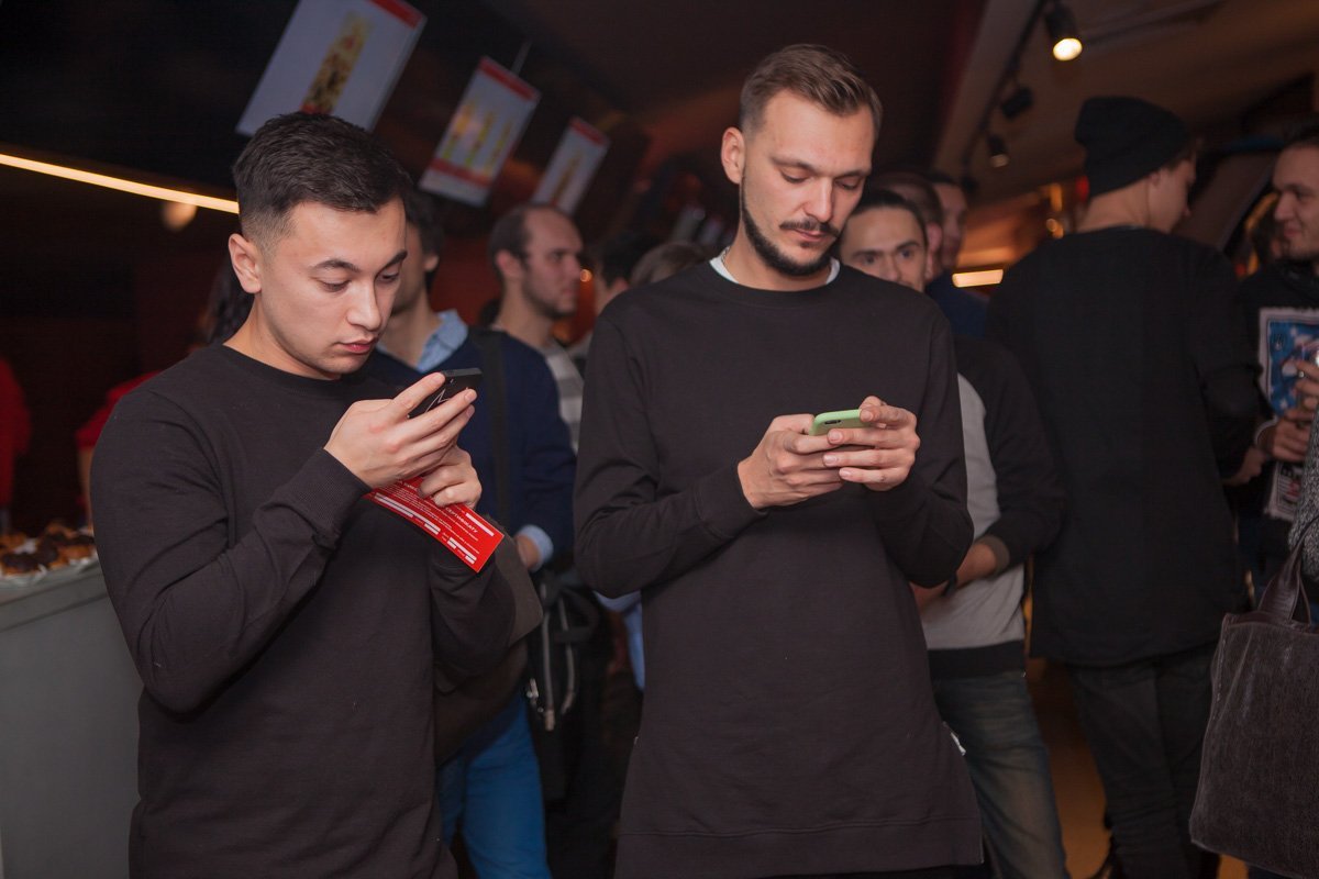 До начала фильма нужно успеть загрузить фото в Instagram и похвастаться друзьям До начала фильма нужно успеть загрузить фото в Instagram и похвастаться друзьям