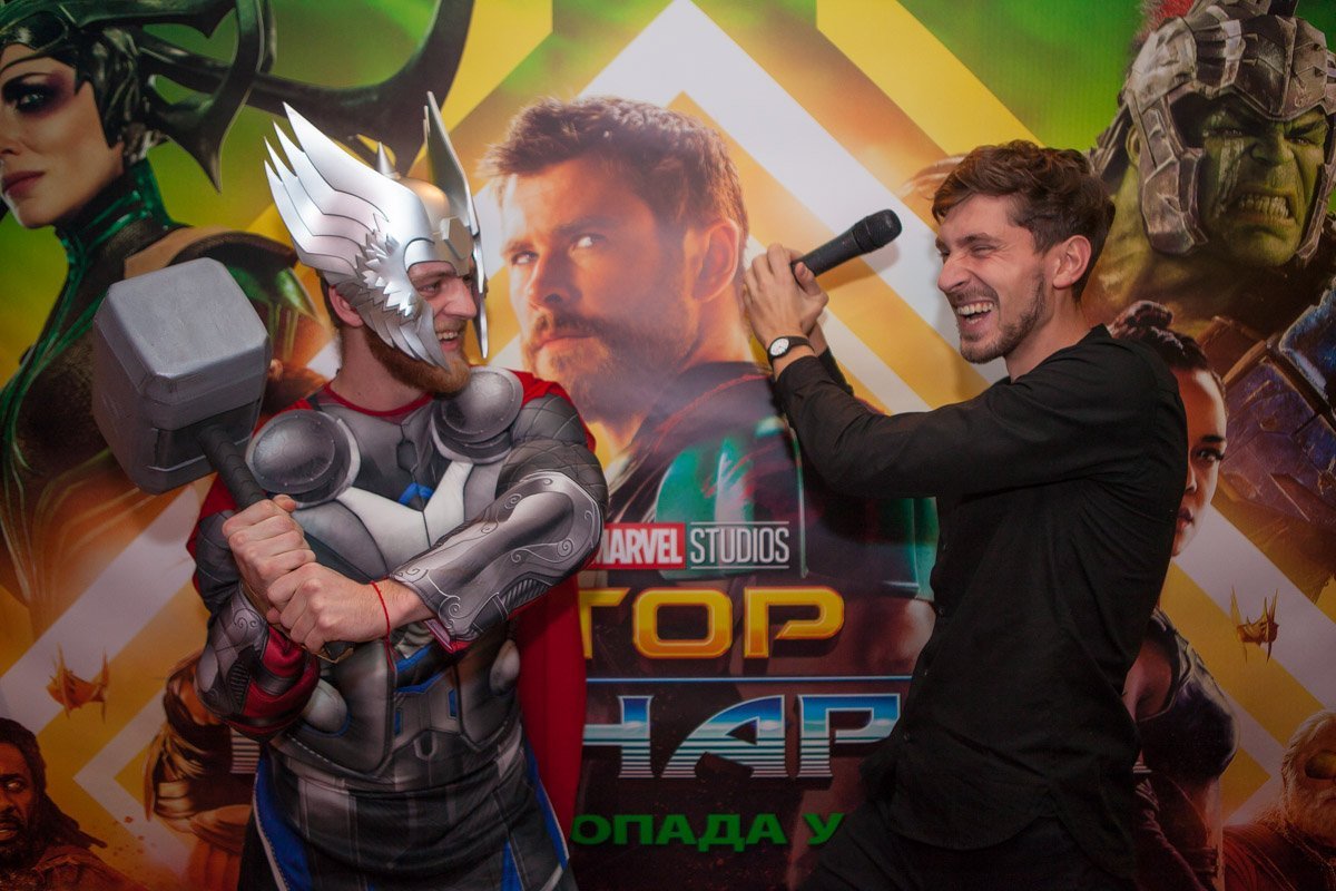 А в фильме баталии куда более серьезные А в фильме баталии куда более серьезные