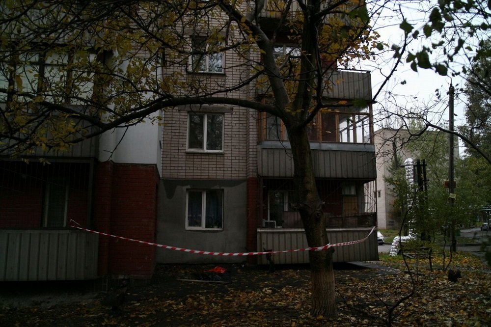 Ребенок выпал из окна 10-го этажа Ребенок выпал из окна 10-го этажа