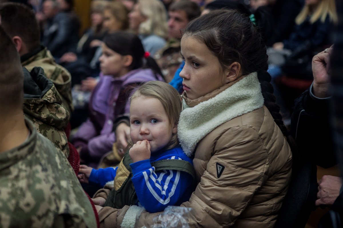 Некоторые пришли с детьми