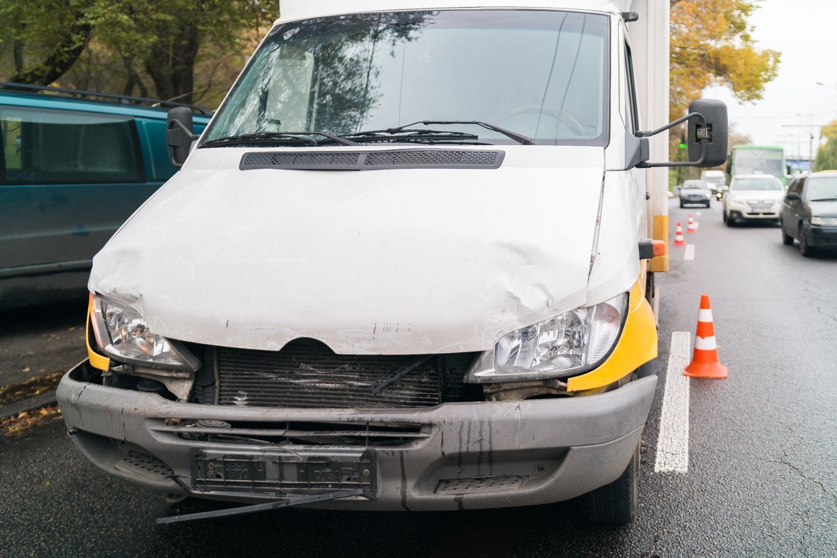 Пассажиры маршрутки не пострадали Пассажиры маршрутки не пострадали
