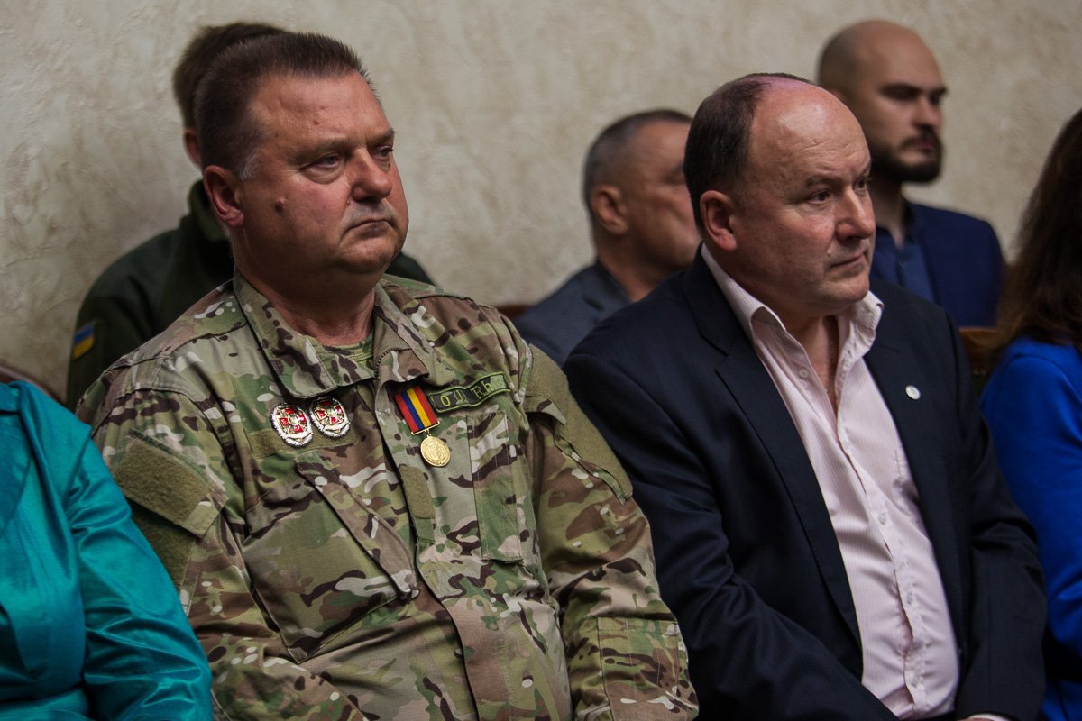 Герои, которые рискуют жизнью, защищая нашу Родину 