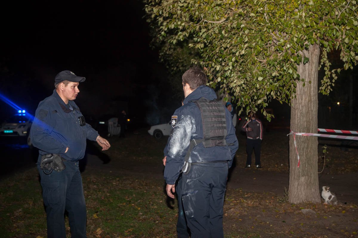 Полиция работает на месте происшествия