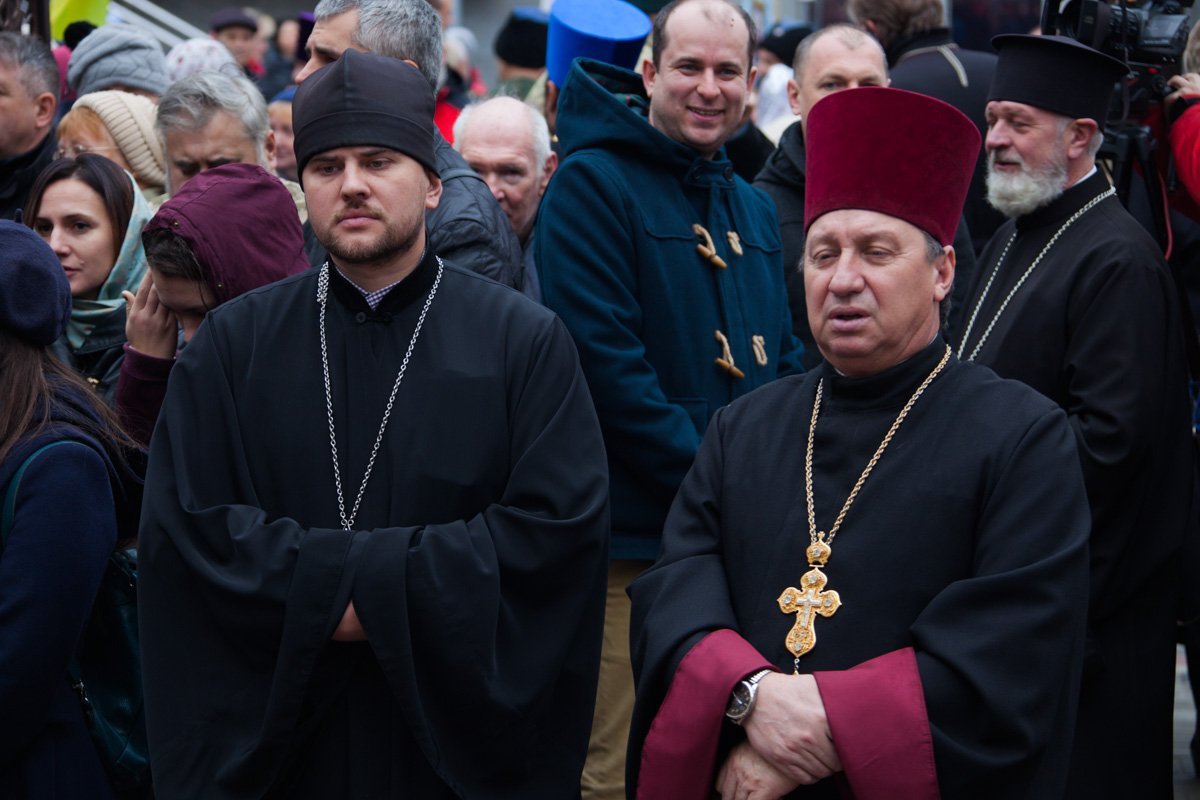 Представители церкви на литургии