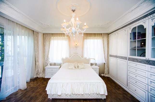 Спальня выглядит просто превосходно
