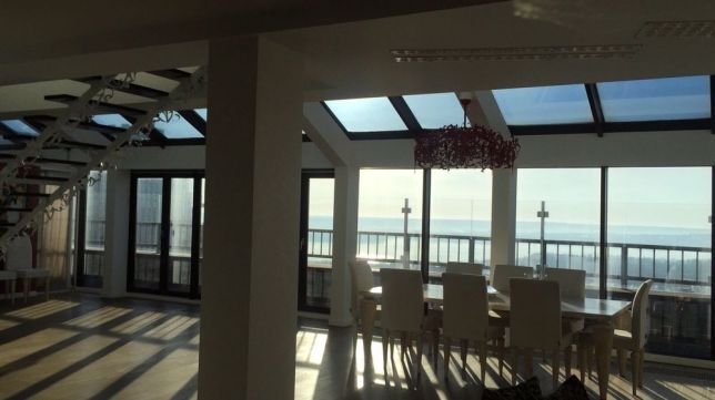 Из окон квартиры открывается шикарный вид